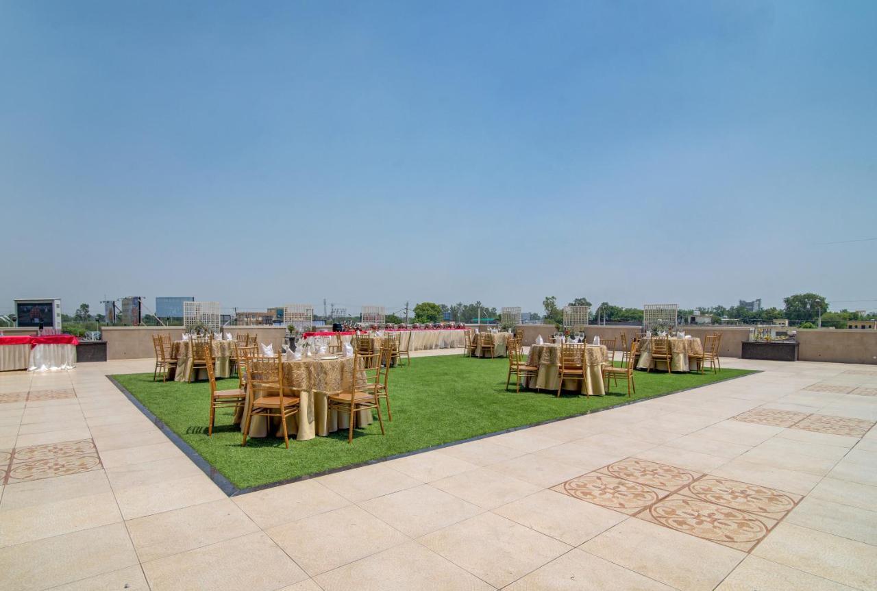 Hotel Home In By Amrik Sukhdev Sonipat Ngoại thất bức ảnh